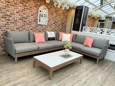 £2999  |  Corner Sofa Set