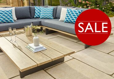 NOW £1799  | Corner Sofa Set