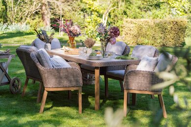 Chilham 6 Seat Dining Set