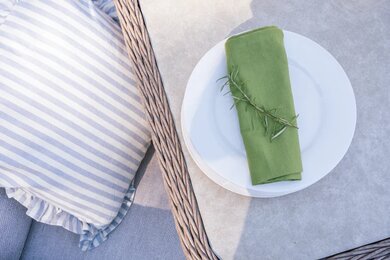 Chilham 6 Seat Dining Set - image 3