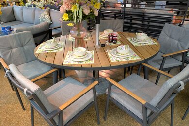 Kensington 6 Seat Dining Set - image 5
