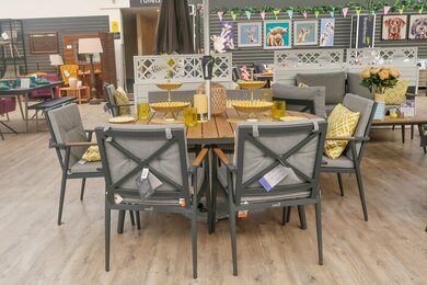 Kensington 6 Seat Elliptical Dining Set - image 3