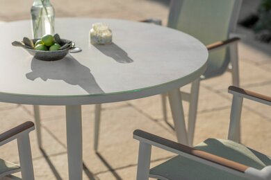Sofia 4 Seat Round Dining Set - image 3