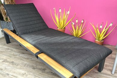 Soho Lounger - image 1