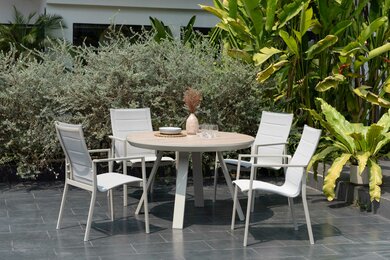 Urbanite 4 Seat Dining Set - image 1