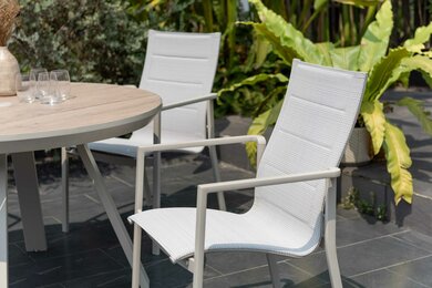 Urbanite 4 Seat Dining Set - image 2