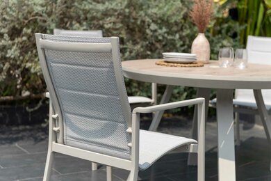 Urbanite 4 Seat Dining Set - image 4