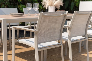 Urbanite 8 Seat Dining Set - image 2