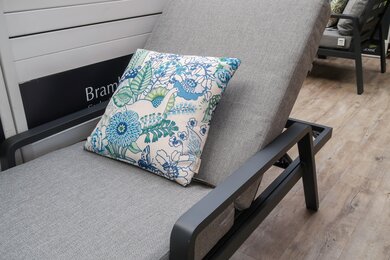 Westminster Lounger - image 3