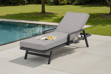 Westminster Lounger - image 1